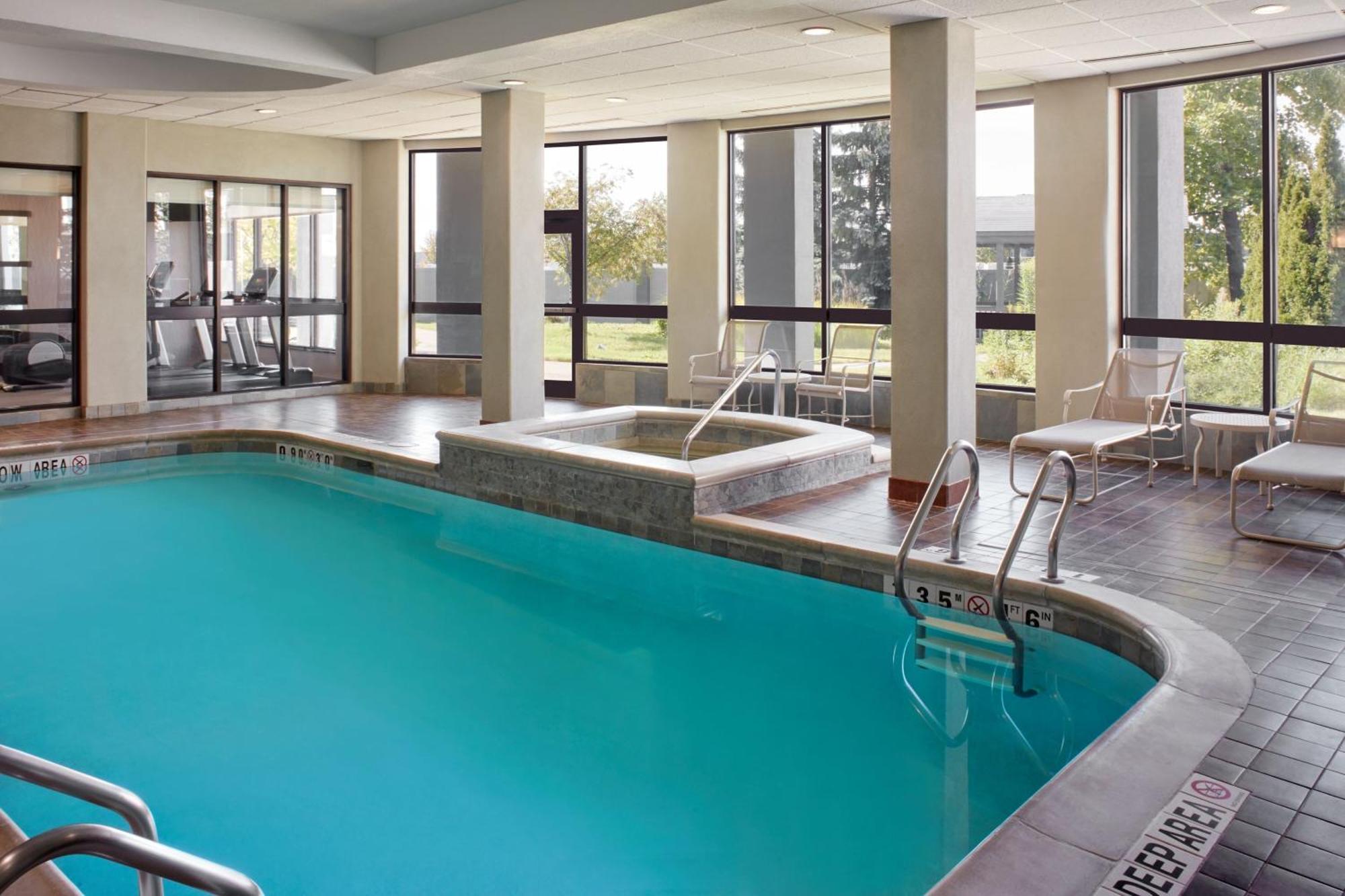 Courtyard By Marriott Mississauga-Airport Corporate Centre West Hotel Kültér fotó